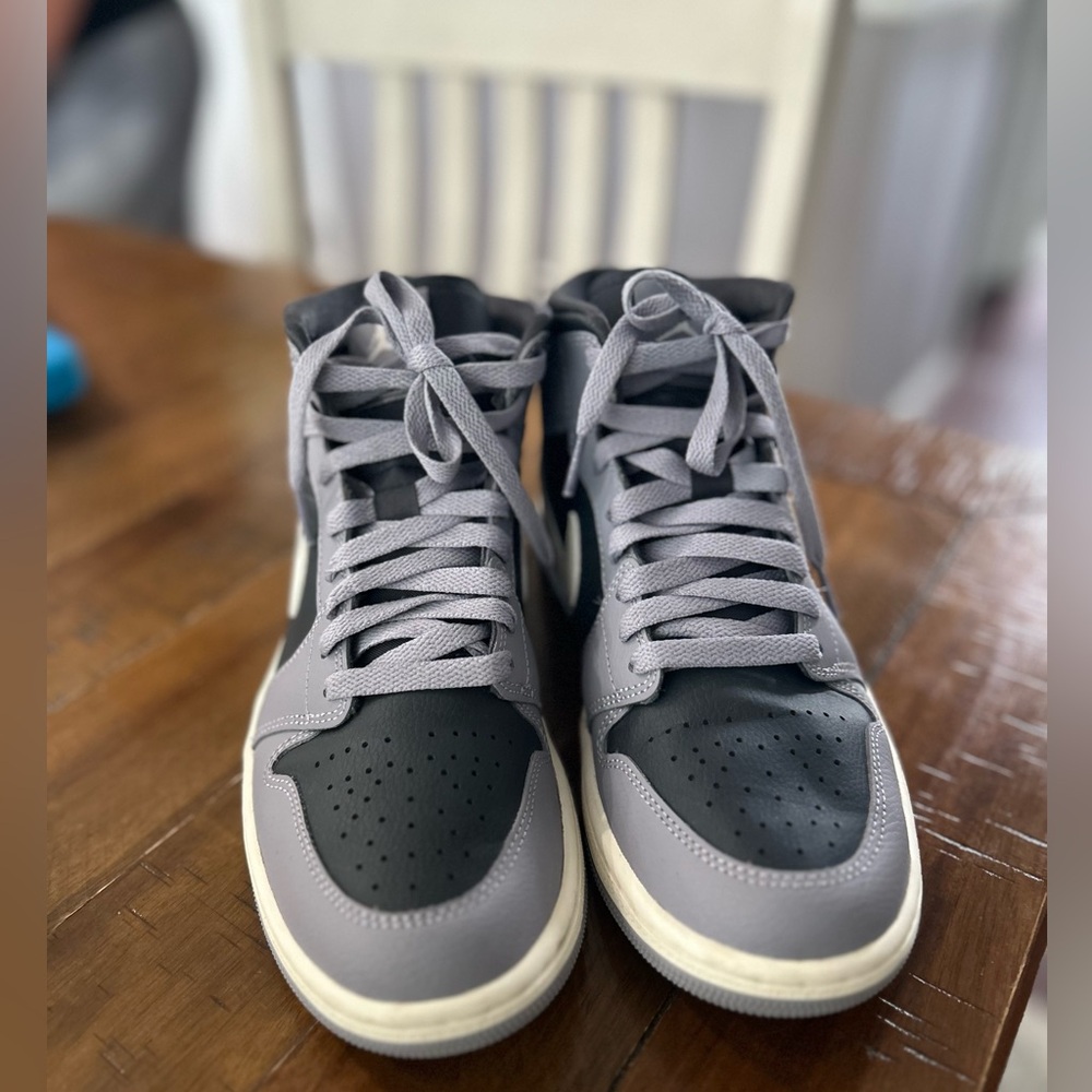 Jordan Gray and Black Low-Top Sneakers with Rubber Sole